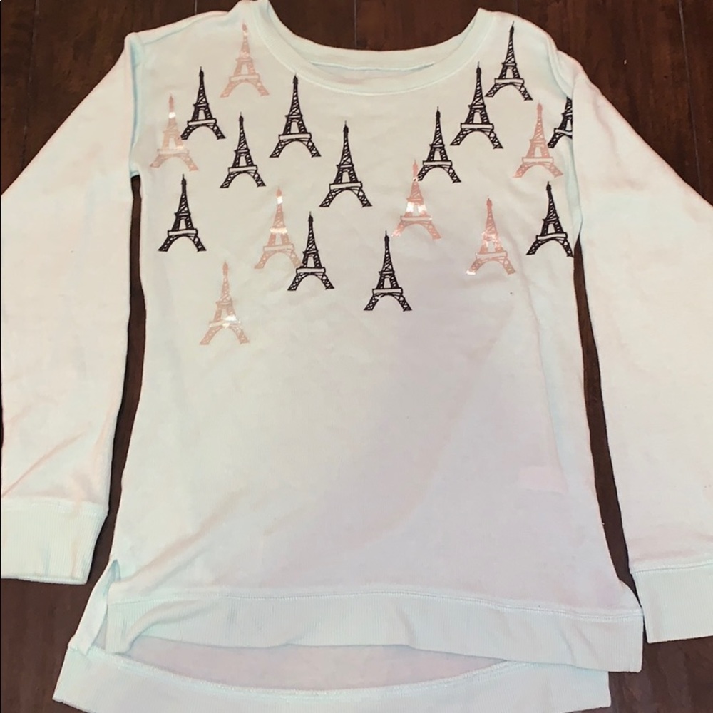 Paris kind sleeve blouse.